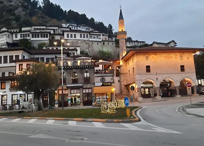 Alma-house At Pine Apartment Berat