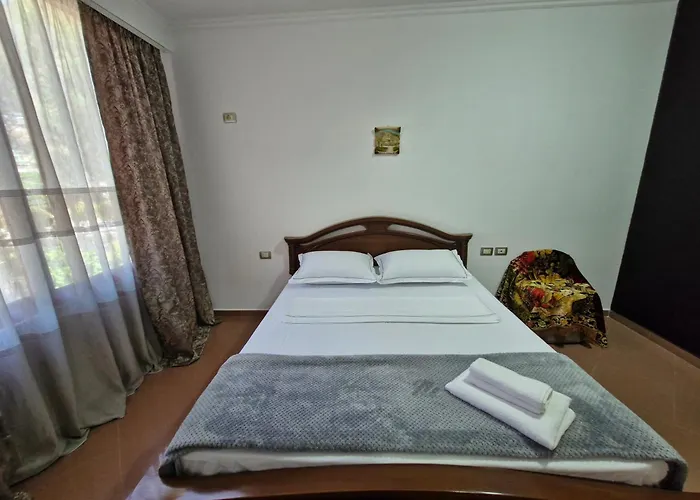 Apartment Alma-house At Pine Berat